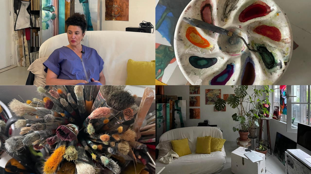 Catherine, artiste plasticienne et fondatrice de L'Atelier Expressions, lors d'un cours d'arts plastiques à Paris